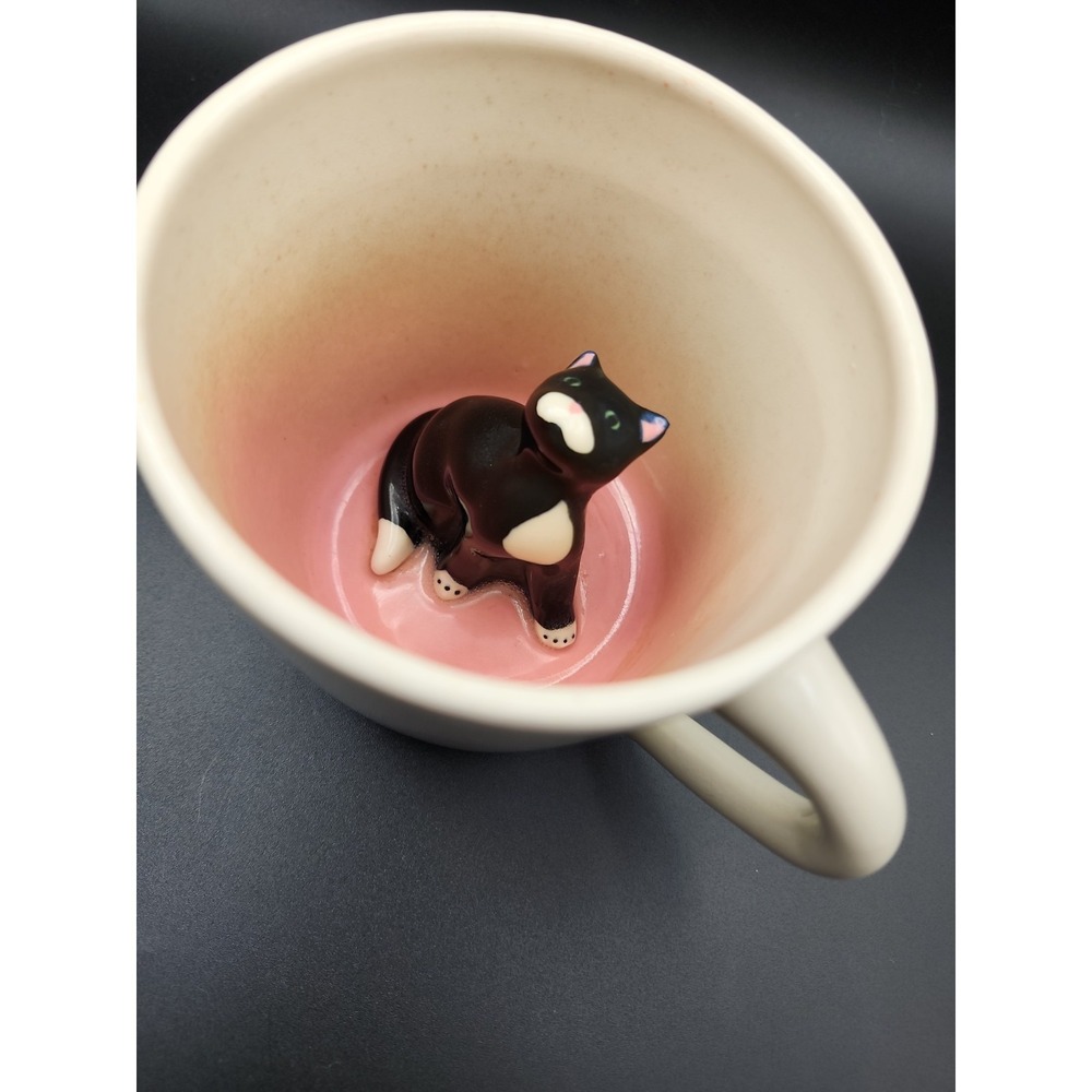 Sarah Spademan Pottery Animug, "Surprise Black Tuxedo Cat" design 12oz